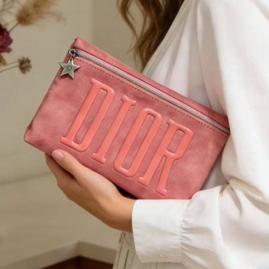 Dior’s Bag Pink Velvet Cosmeti - Beauty Makeup Dior บทวิจารณ์และราคา