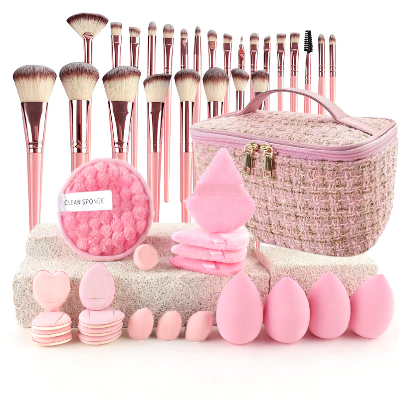 Makeup Brush Set Chic Fragranc - Beauty With Makeup บทวิจารณ์และราคา