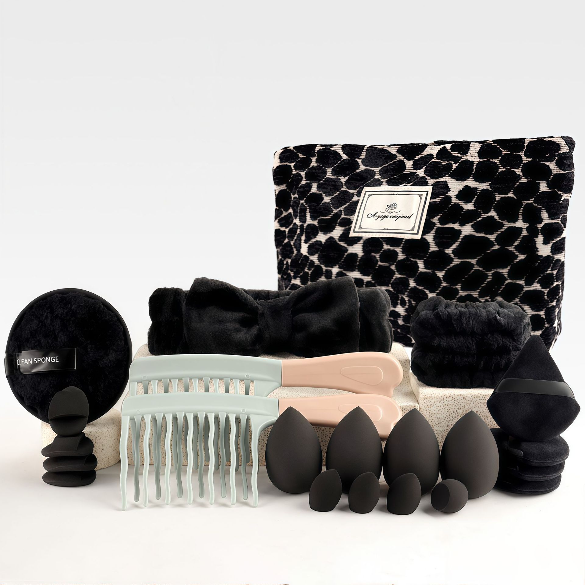 Makeup Brush Set Chic Fragranc - Beauty With Makeup บทวิจารณ์และราคา