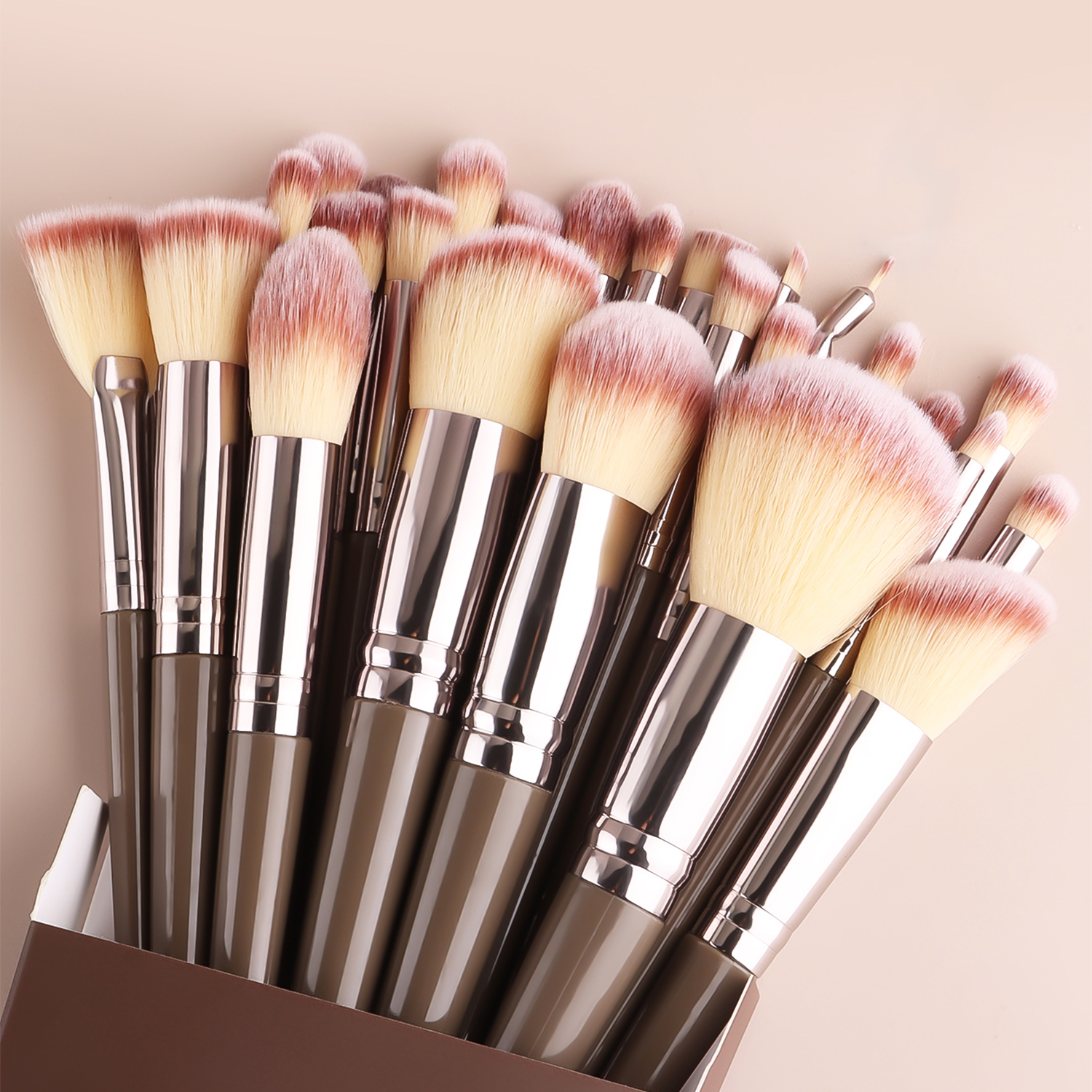 47Pcs Makeup Kit 30Pcs Boxed M - Beauty Makeup Kit Box บทวิจารณ์และราคา