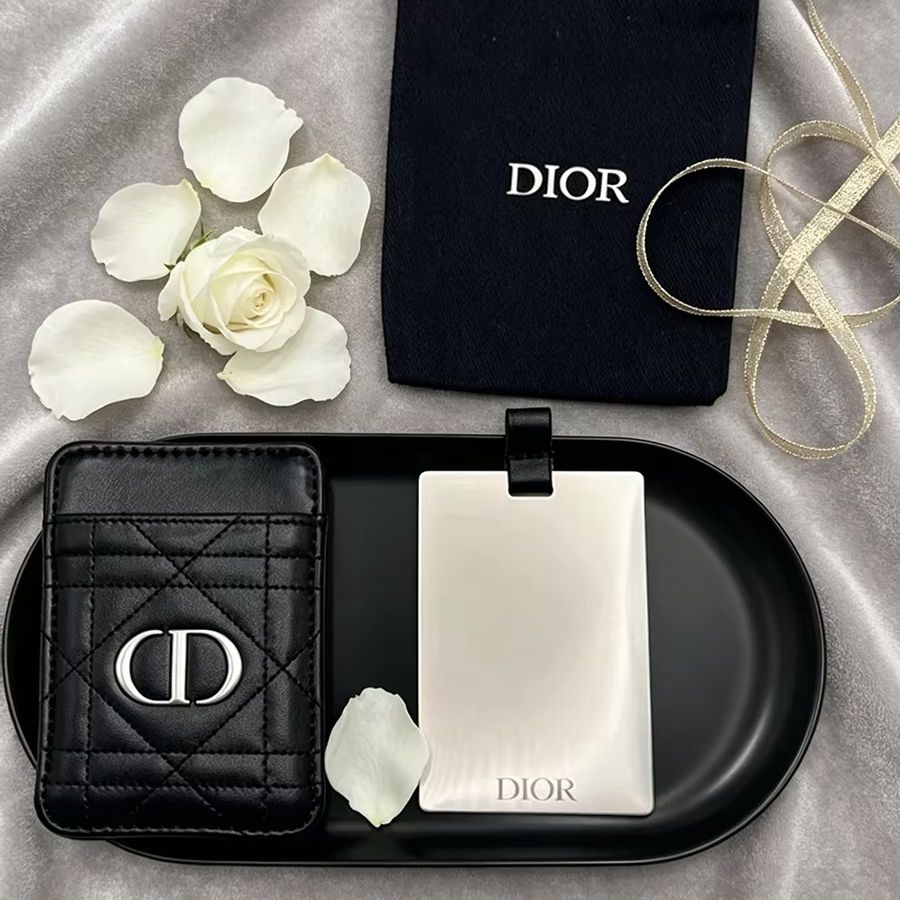 Dior Dior’s Bag Multi-function - Beauty Makeup Dior บทวิจารณ์และราคา